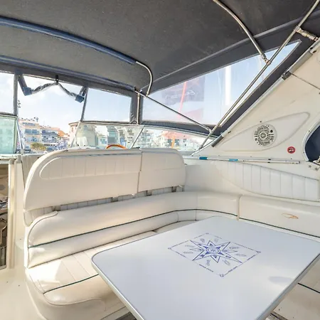 Ботель Barco Sea Bandit
