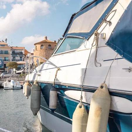 Botel Barco Sea Bandit